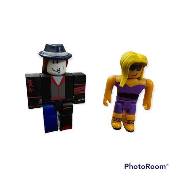 Roblox Game Action Figures Lot With Accessories - Mystery Characters & Outfits - Picture 3 of 5